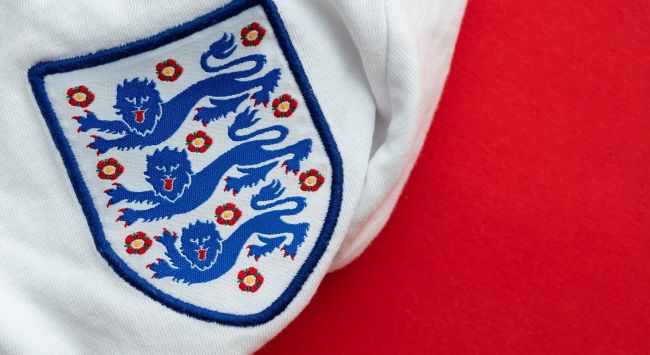 O primeiro-ministro do Reino Unido, Keir Starmer, faz uma provocação de feriado bancário caso a Inglaterra vença a Copa do Mundo