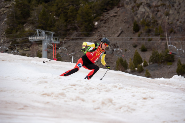A Espanha conquista a primeira medalha de ouro nas Olimpíadas de Inverno em mais de 50 anos com o recém-introduzido skimo