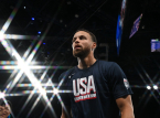 Stephen Curry assina um lucrativo contrato de 10 anos com a marca chinesa de roupas esportivas Li-Ning