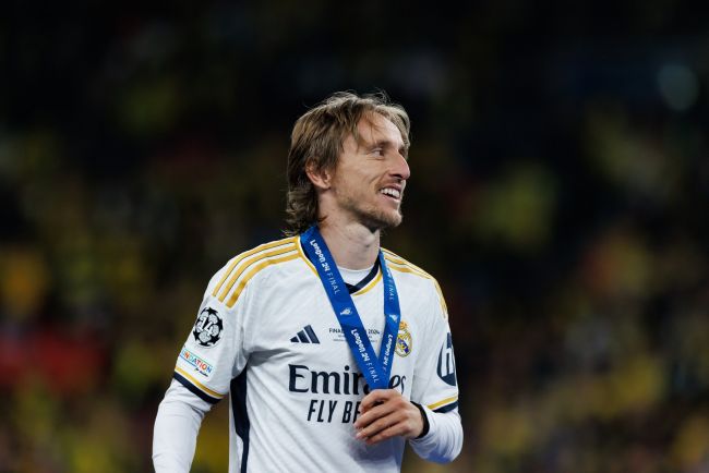 O novo treinador do AC Milan confirma que Luka Modrić chegará em Agosto