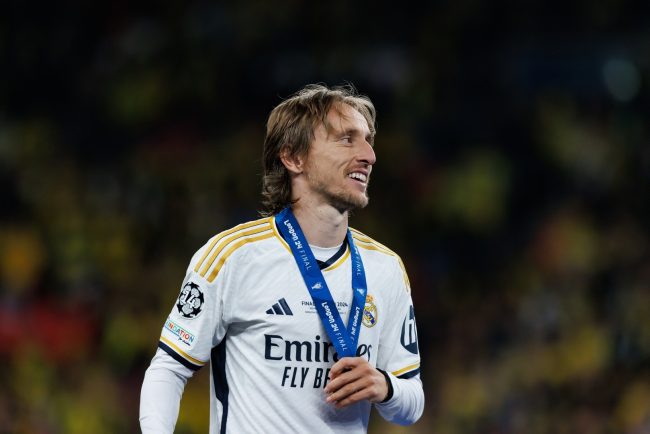 O novo treinador do AC Milan confirma que Luka Modrić chegará em Agosto