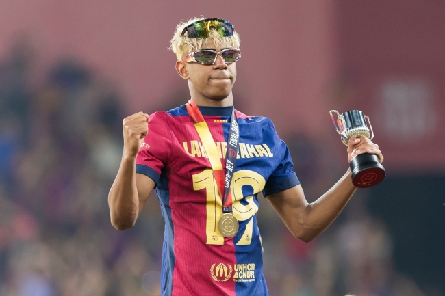 Técnico do Espanyol critica Lamine Yamal: "O Barça é bom com teatro"
