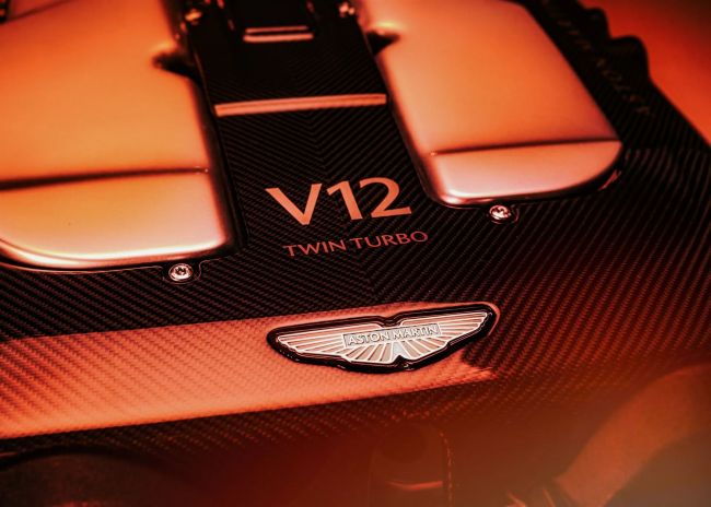 Aston Martin revela novo motor V12 que marcará o início de um novo V12 para a montadora