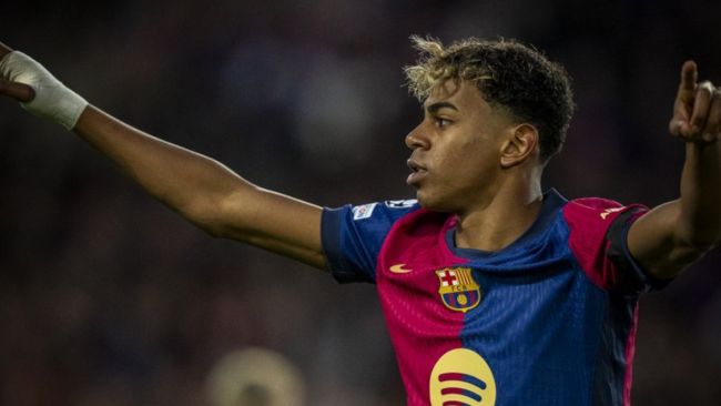 O FC Barcelona é o primeiro time a se classificar para as quartas de final da Liga dos Campeões graças aos favoritos dos torcedores Yamal e Raphinha