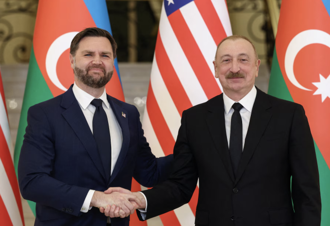 EUA e Azerbaijão selam parceria estratégica