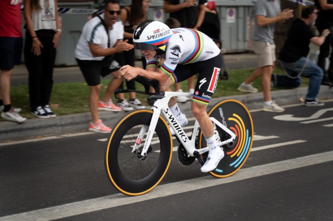 Remco Evenepoel, terceiro no Tour de France, abandona a corrida após três dias ruins