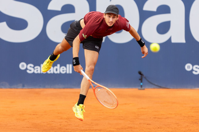 A reação de Flavio Cobolli após a desistência do rival e sua primeira final de Grand Slam