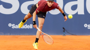A reação de Flavio Cobolli após a desistência do rival e sua primeira final de Grand Slam