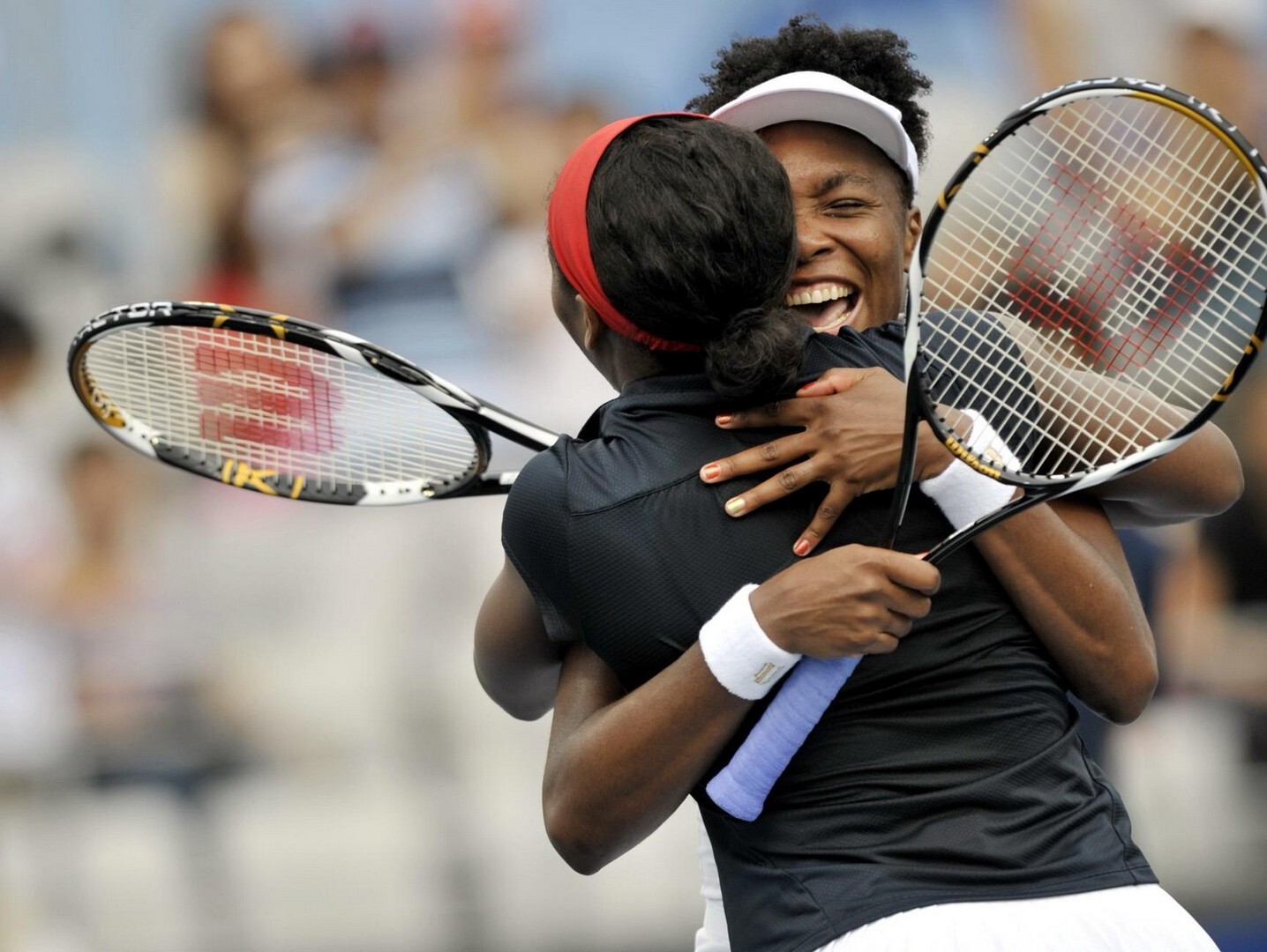 Serena Williams e Venus Williams, de volta após quatro anos, vão jogar duplas femininas em Wimbledon