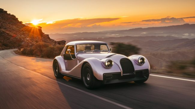 Morgan mostra novo modelo Supersport considerado "uma evolução do design"