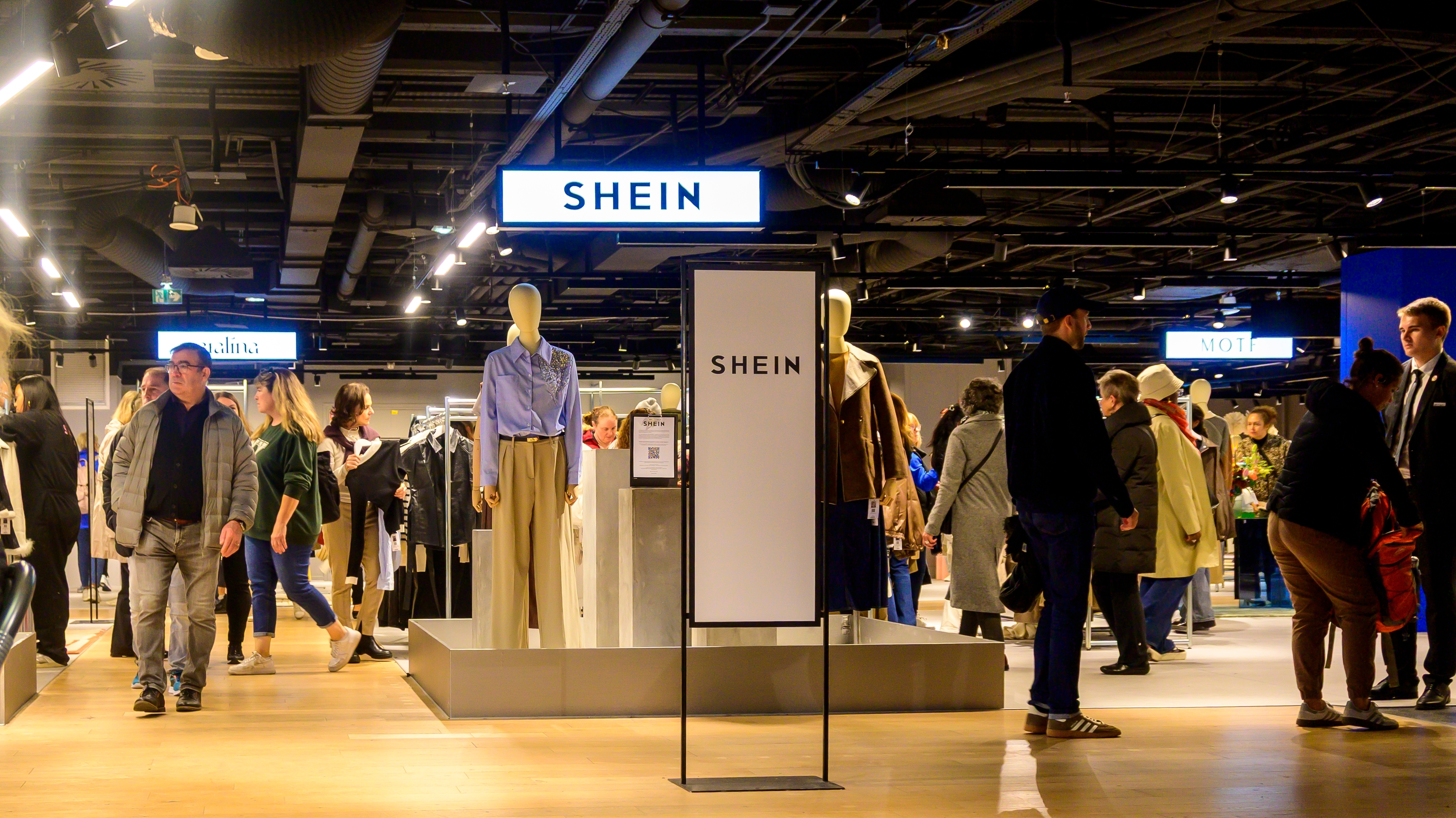 O gigante chinês da moda rápida Shein perde 99 milhões de dólares devido às tarifas de Trump