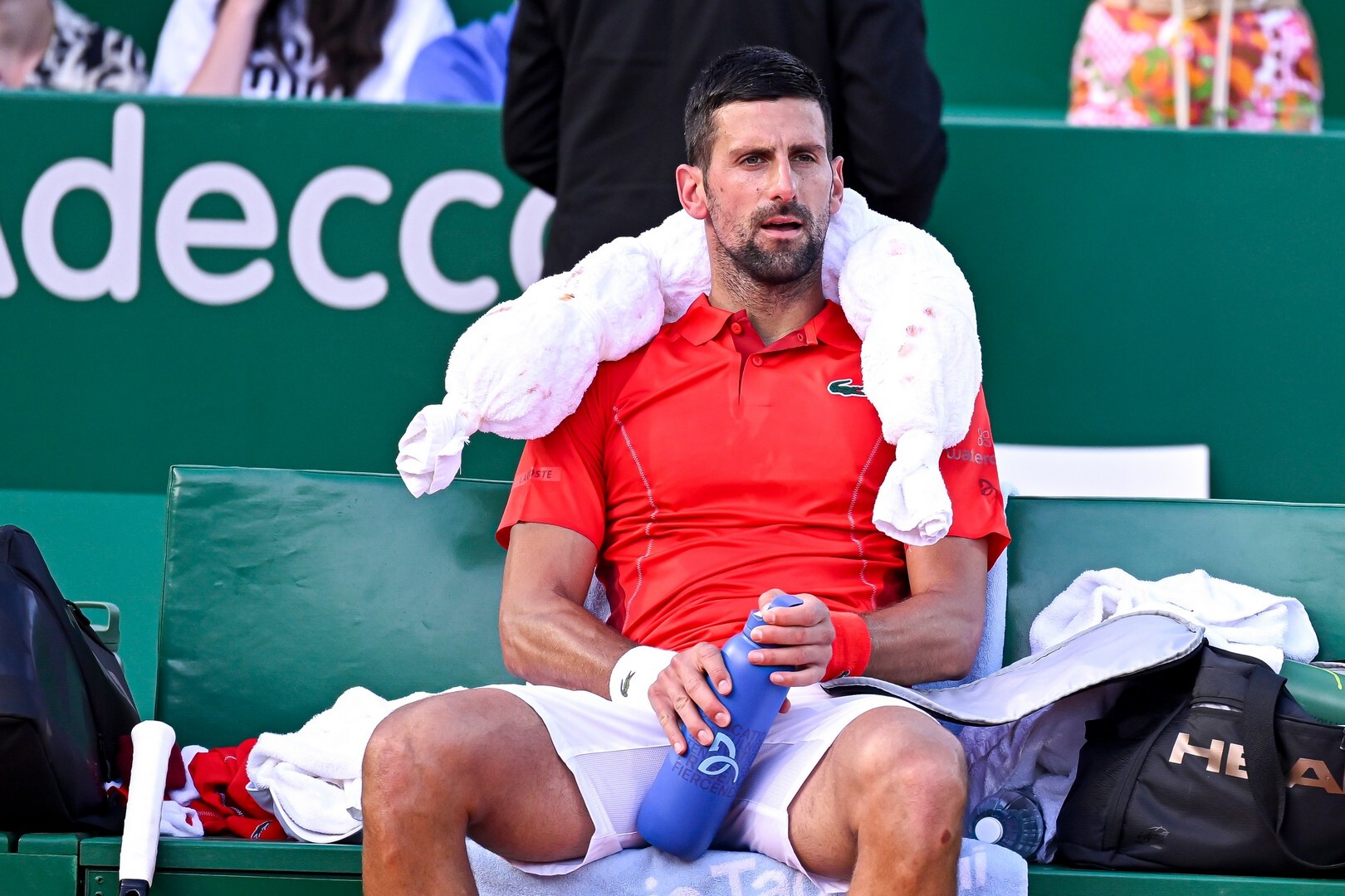 Empate em Wimbledon: Djokovic e Sinner no mesmo time enfrentando uma possível semifinal