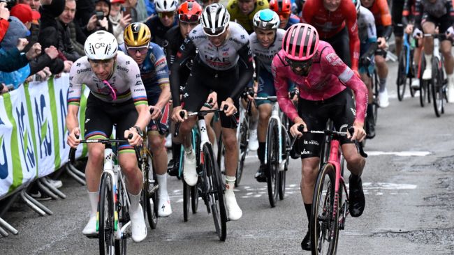 Tadej Pogacar conquista o Mur de Huy em vitória enfática no Flèche Wallonne 