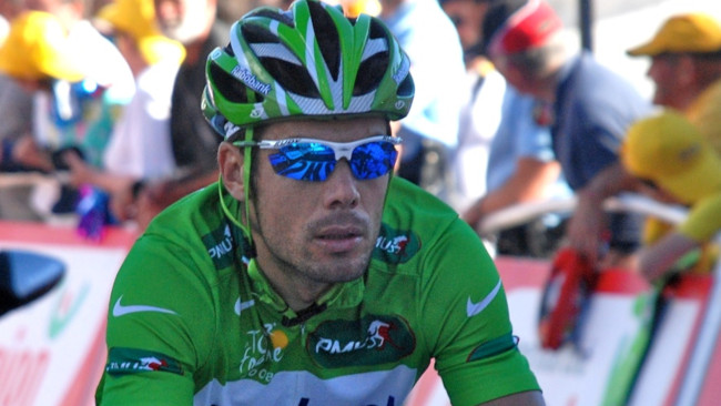 Ex-campeão mundial de corridas de estrada Óscar Freire preso por violência doméstica, condenado por difamação