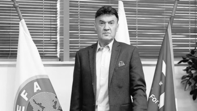 Borislav Mihaylov, herói da Copa do Mundo de 1994 e ex-presidente da Federação Búlgara de Futebol, morre aos 63 anos