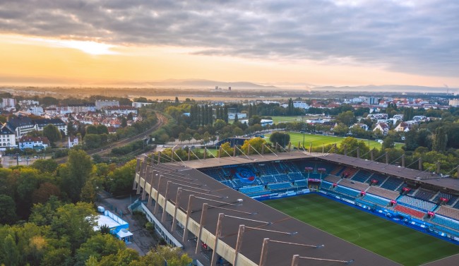 Strasbourg nomeia o ex-técnico do Wolves, Gary O'Neil, para substituir Rosenior
