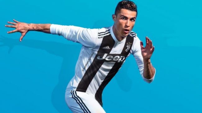 Cristiano Ronaldo bate mais um recorde... tornando-se a primeira pessoa a ter mais de 1 bilhão de seguidores nas redes sociais