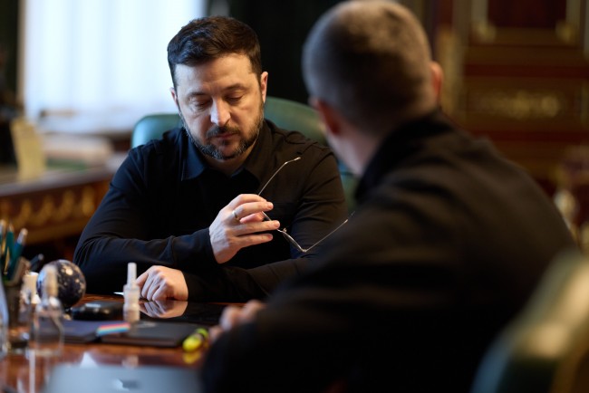 Zelensky revela novo sistema de defesa aérea: 