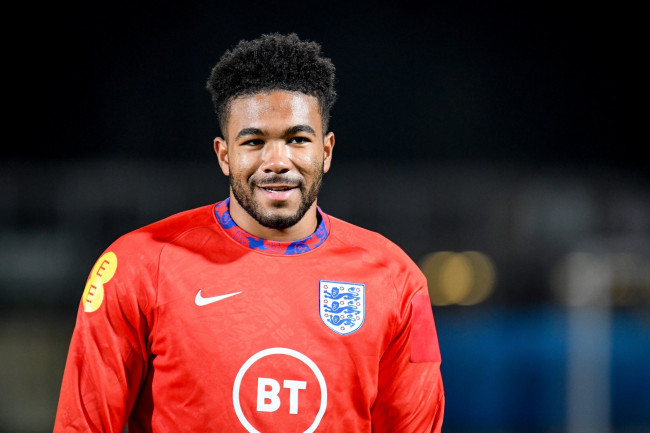 Reece James, da Inglaterra, lesionado, vai perder pelo menos dois jogos da Copa do Mundo