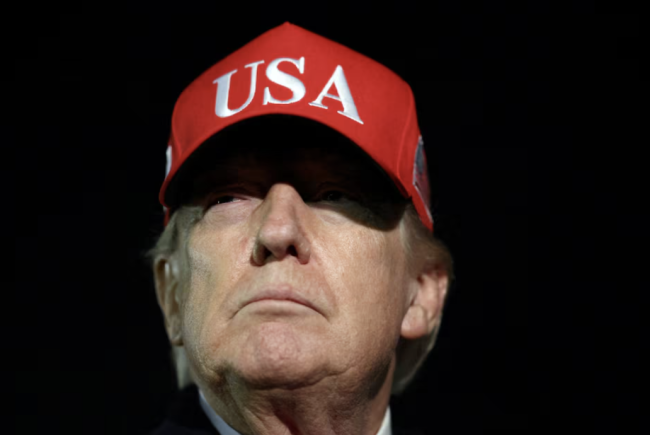 Trump alerta que navios iranianos que se aproximam do bloqueio dos EUA 