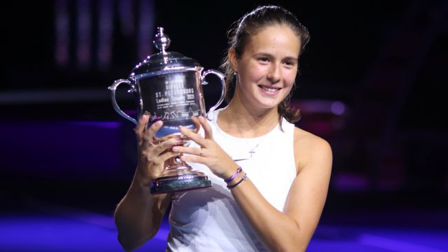 A tenista abertamente gay Daria Kasatkina muda de aliança da Rússia para a Austrália