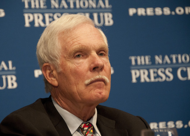 O fundador da CNN e inventor do noticiário 24 horas, Ted Turner, morre aos 87 anos