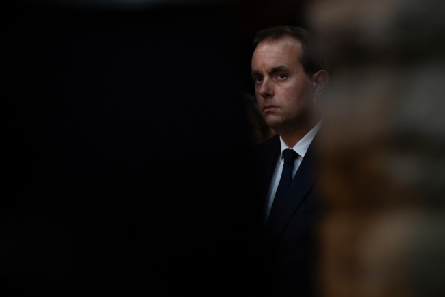 A França apressa orçamento emergencial antes do Natal para evitar a paralisação do governo após o fracasso das negociações