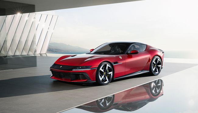 O próximo carro da Ferrari é um V12 de dois lugares montado na frente