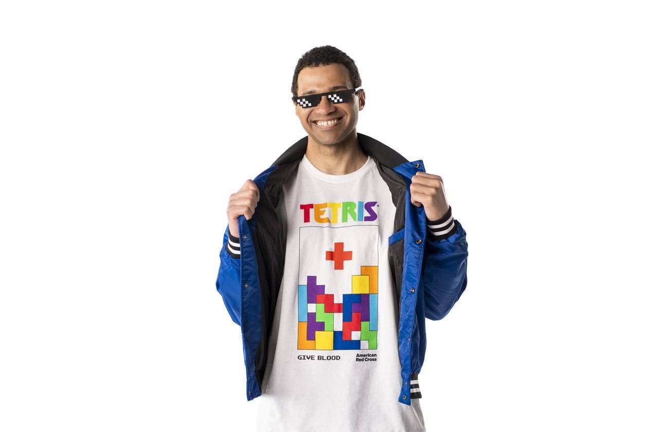 A Cruz Vermelha está oferecendo Tetris camisetas se você der sangue