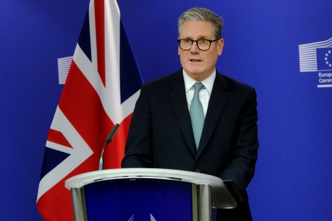 Exportadores do Reino Unido enfrentam dificuldades após o Brexit: Starmer instou a buscar laços comerciais mais próximos com a UE por "necessidade estratégica"