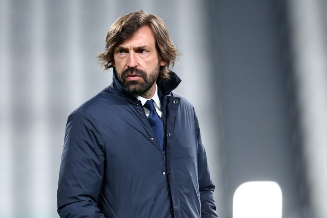 Turbulência na Federação Italiana de Futebol após a tentativa fracassada de contratar Andrea Pirlo, resultando em renúncias