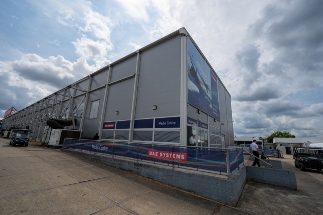 Ações de defesa na Europa atingem pico histórico após Trump aumentar o orçamento de defesa dos EUA