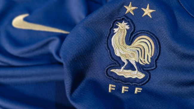 França empata em 2 a 2 e adia a classificação para a Copa do Mundo: decidirá contra a Ucrânia em 13 de novembro