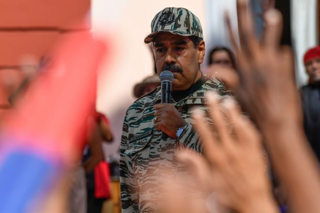 Maduro mobiliza milhões de milícias após anúncio de recompensa dos EUA
