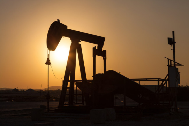 Guerra no Oriente Médio desencadeando a maior interrupção no fornecimento de petróleo da história