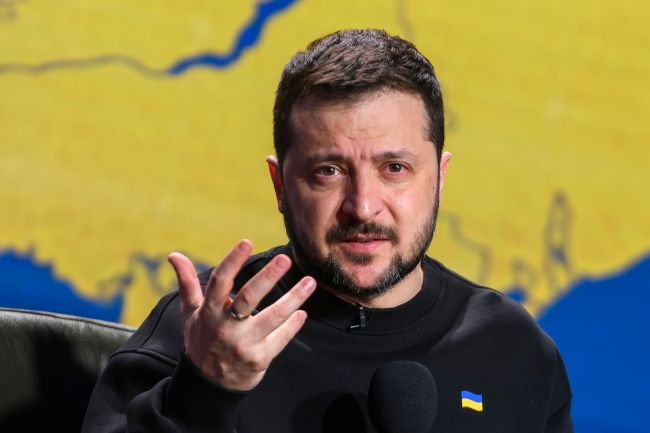 Zelensky adverte que a Europa não pode proteger a Ucrânia sem os Estados Unidos