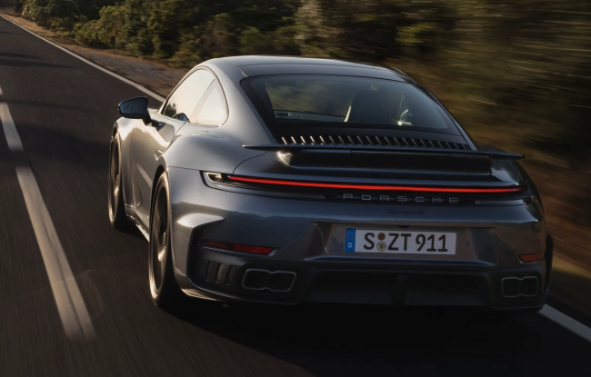 A Porsche acaba de apresentar o novo 911 Turbo-S