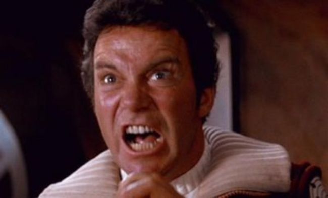 William Shatner considera retornar como Capitão Kirk