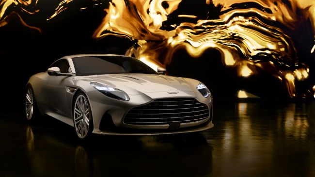Aston Martin marca 60 anos de James Bond com Goldfinger Edition do DB12