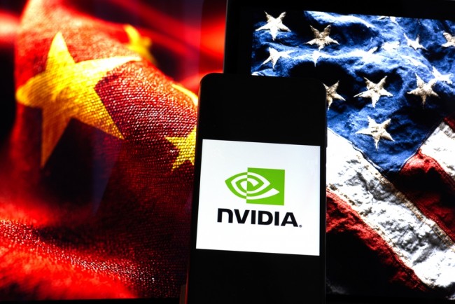 EUA adia tarifas planejadas sobre chips na China até 2027