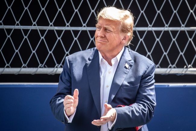 Administração Trump explora alívio de sanções para a Rússia