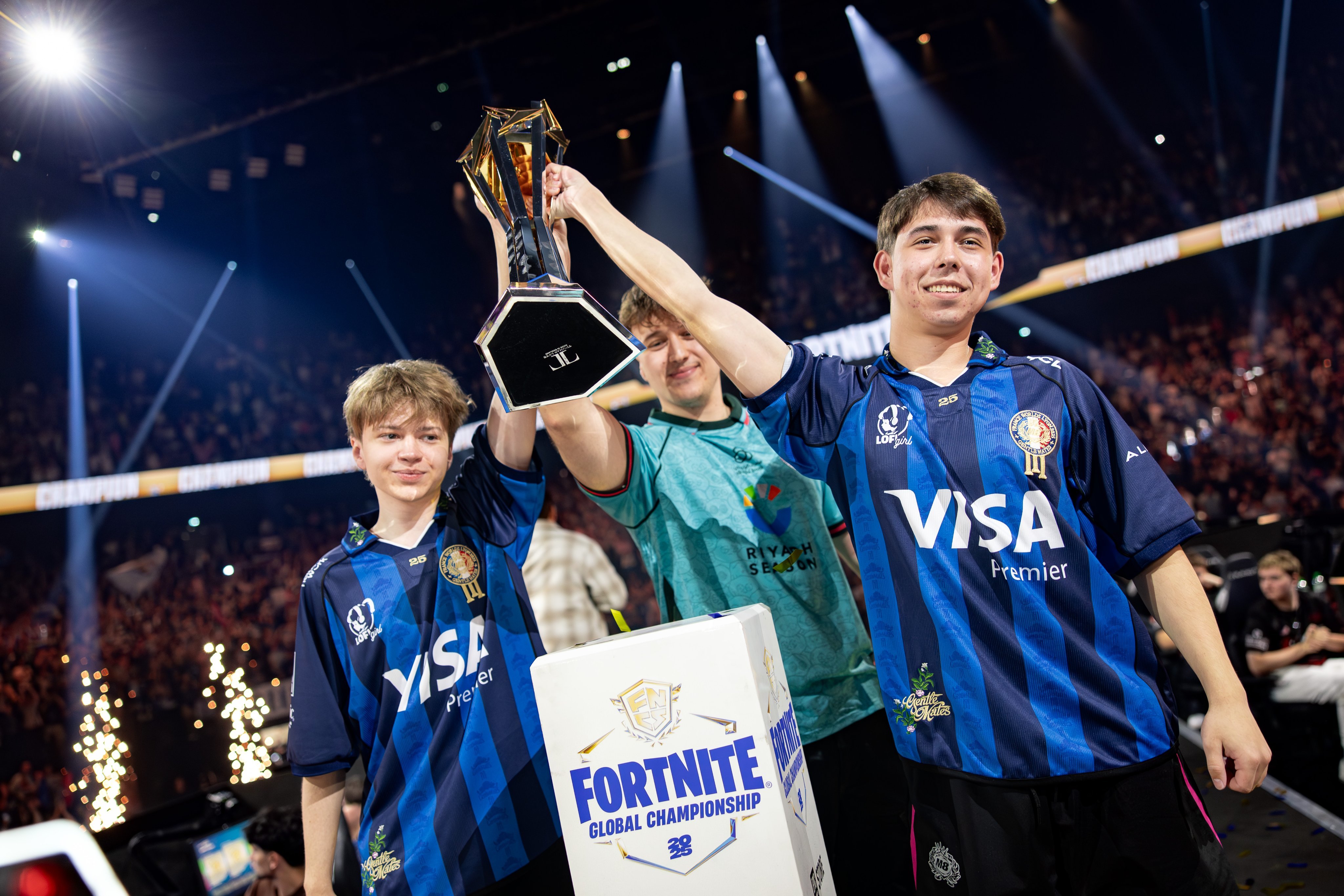 Fortnite Vencedores do Champions Series Worlds 2025 coroados após fim de semana épico na França