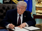 Trump diz que os EUA est&atilde;o considerando fortemente a sa&iacute;da da OTAN