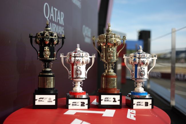 Dê uma olhada nos troféus Lego apresentados aos vencedores do Grande Prêmio da Grã-Bretanha de F1