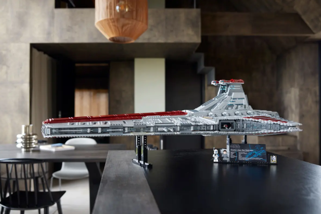LEGO Star Wars Cruzador de Ataque da República Classe Venator