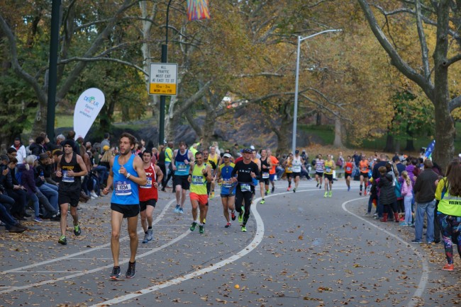 Maratona de Nova York quebra dois recordes diferentes em corrida masculina e feminina