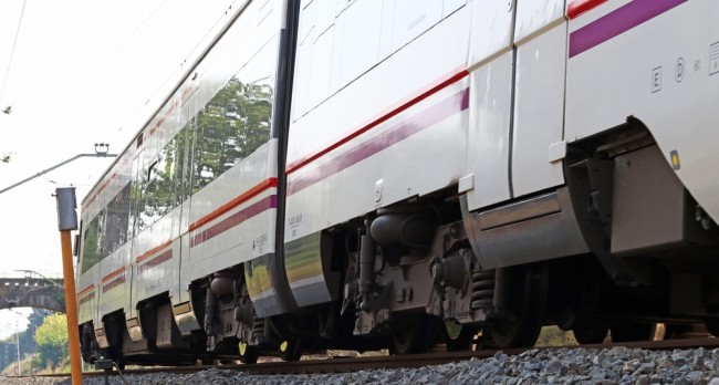Maquinistas de trem na Espanha convocam greve nacional após descarrilamentos mortais