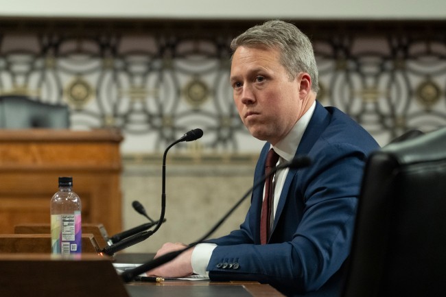 Estados Unidos realizam conversas secretas de paz entre Rússia e Ucrânia em Abu Dhabi