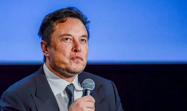 Elon Musk diz aos anunciantes para se 'f****'
