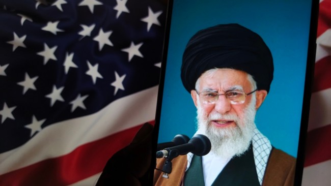 O Irã se isola do mundo, os protestos se espalham e Khamenei emite um alerta severo